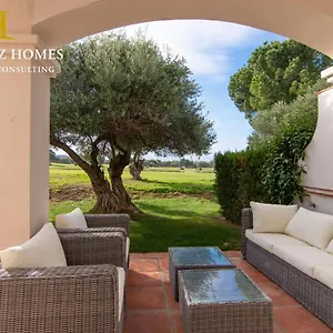 https://arcos-garden-de-carmen.es-andalucia.com