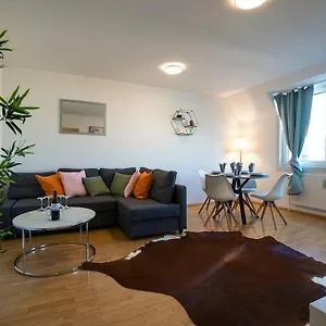 Stylish 2 Floor Penthouse • 15 Min To Center Apartment