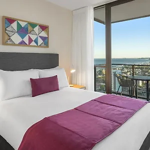 avani-broadbeach-residences.queenslandhotels.net/